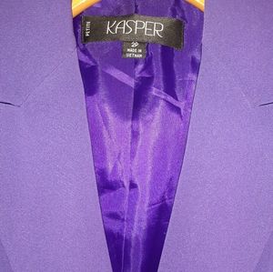 NWOT Beautiful fully lined purple blazer sz 2P